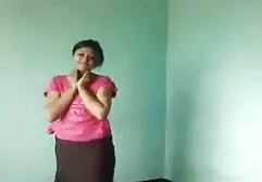 แว่นเคลียร์หลุมอยู่ในปัญหาของเขา วี ดี โป็
