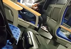 ก่อนเธอกินพลอยและดูนิตยสาร หนัง โป๊ วีดีโอ